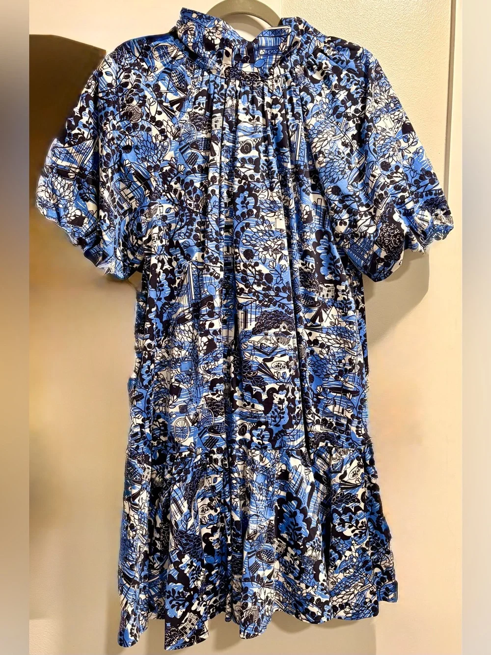Kate Spade Dress- NWOT- Medium- NEW York Scenic Stroll Dress with Bow Tie back!